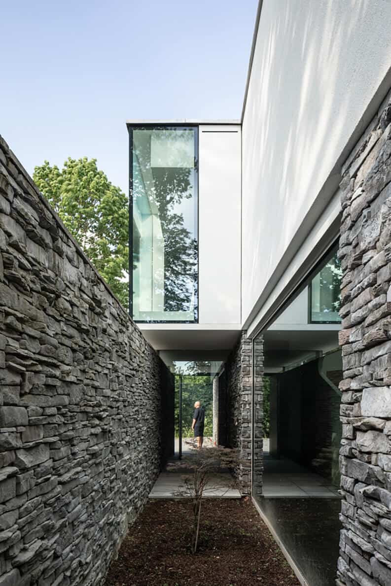 Casa Nathos, Edouard Brunet, François Martens, Maxime Vermeulen