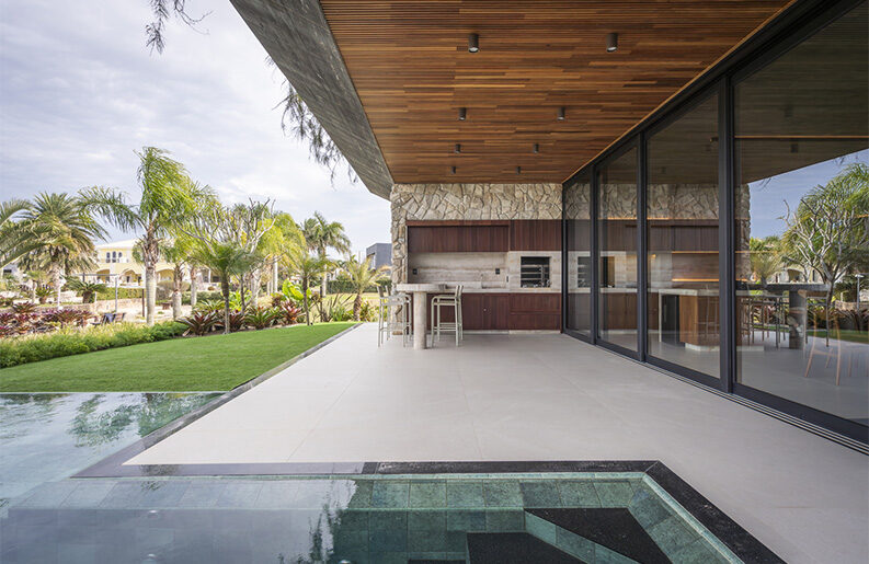 Casa Ocean by Biazus Arquitetura
