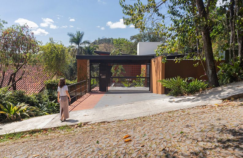 Casa Oro Viejo by Mutabile Arquitetura