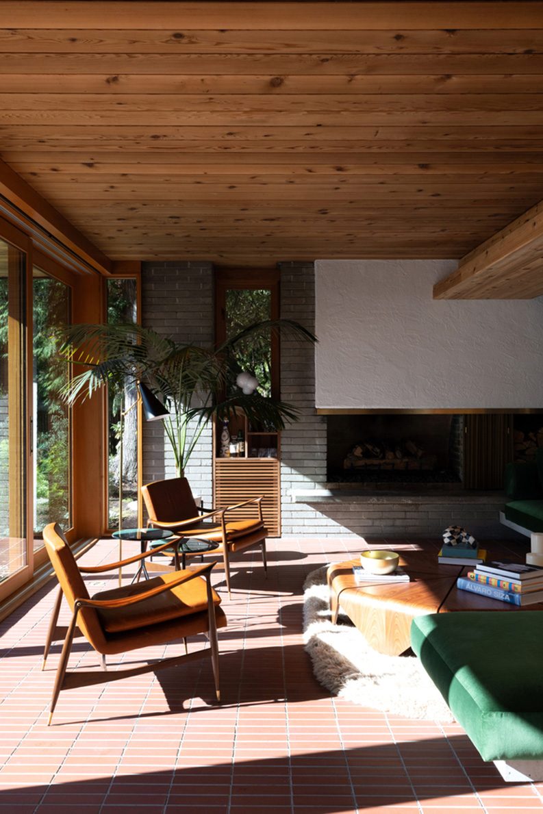 Casa Osler by Scott & Scott Architects