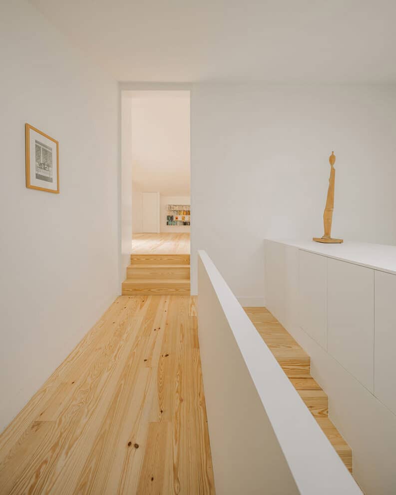 Casa Particular Dois by José Adrião Arquitetos