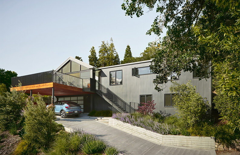 Casa Patio by Hennessey Architecture