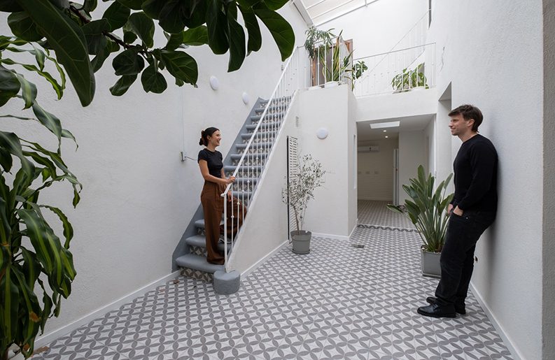 Casa Patio by Herrera Ungaro Arquitectos