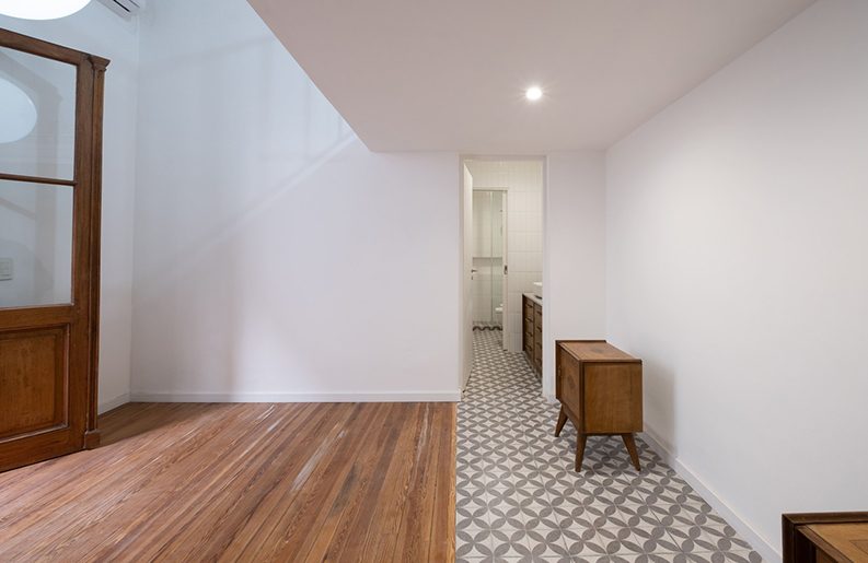 Casa Patio by Herrera Ungaro Arquitectos