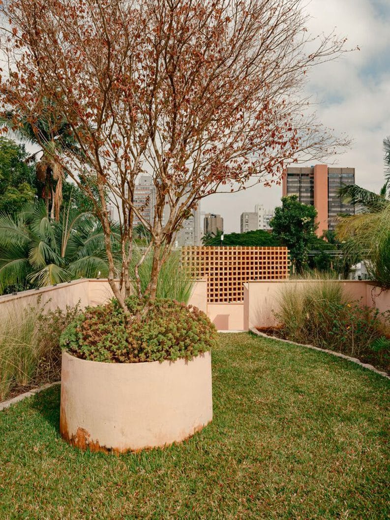 Casa Plaza by Felipe Hess Arquitetos