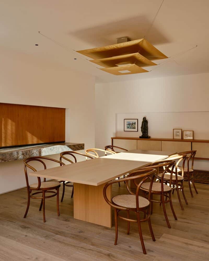 Casa Plaza by Felipe Hess Arquitetos