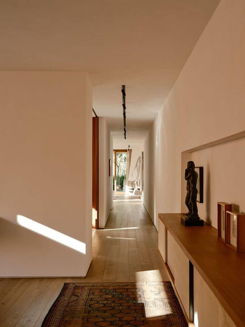 Casa Plaza by Felipe Hess Arquitetos