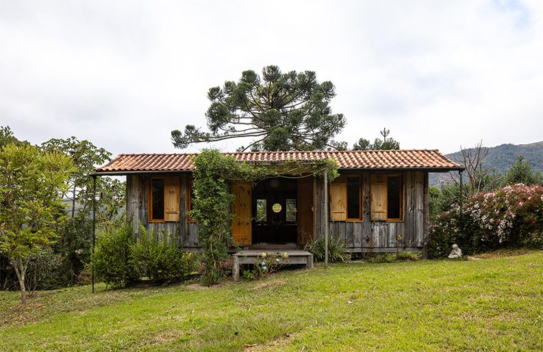Casa Ponta Fina by Gil Mello Arquitetura
