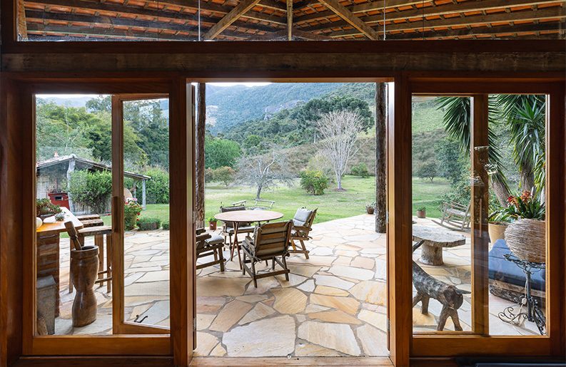 Casa Ponta Fina by Gil Mello Arquitetura