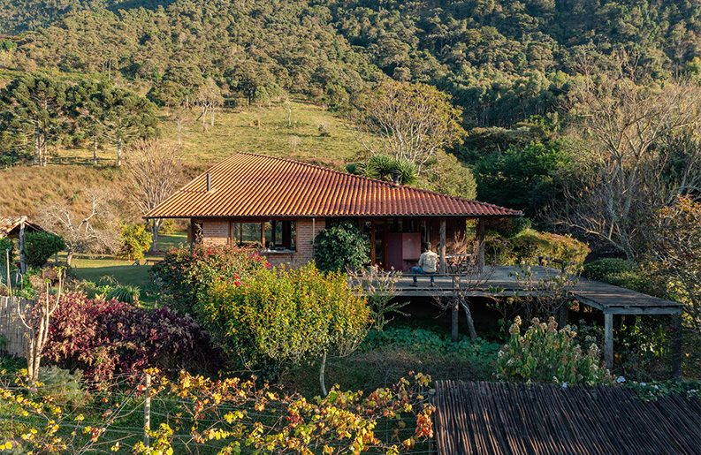 Casa Ponta Fina by Gil Mello Arquitetura