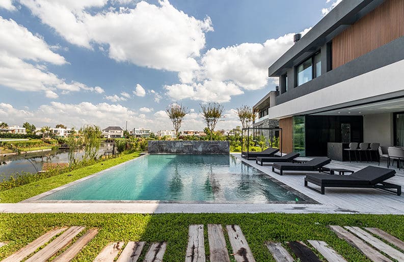 Casa Popcorn by Leone Loray