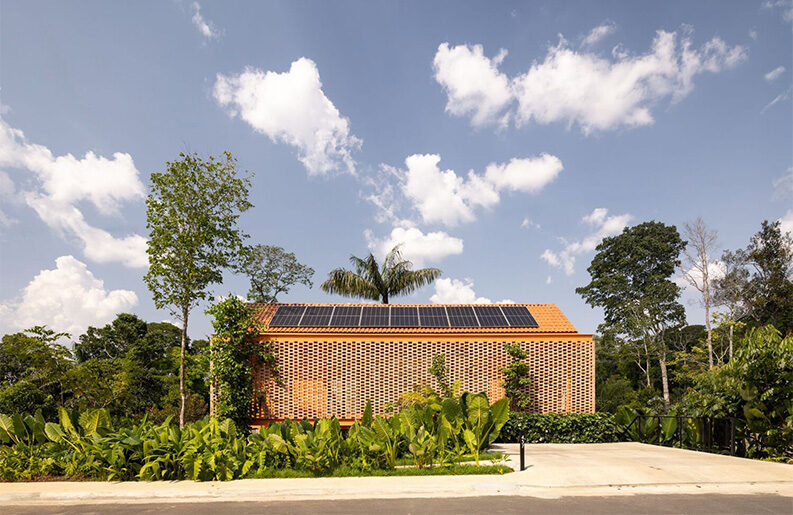 Casa Pupunha by Hana Eto Gall Paisagismo, Laurent Troost Architectures