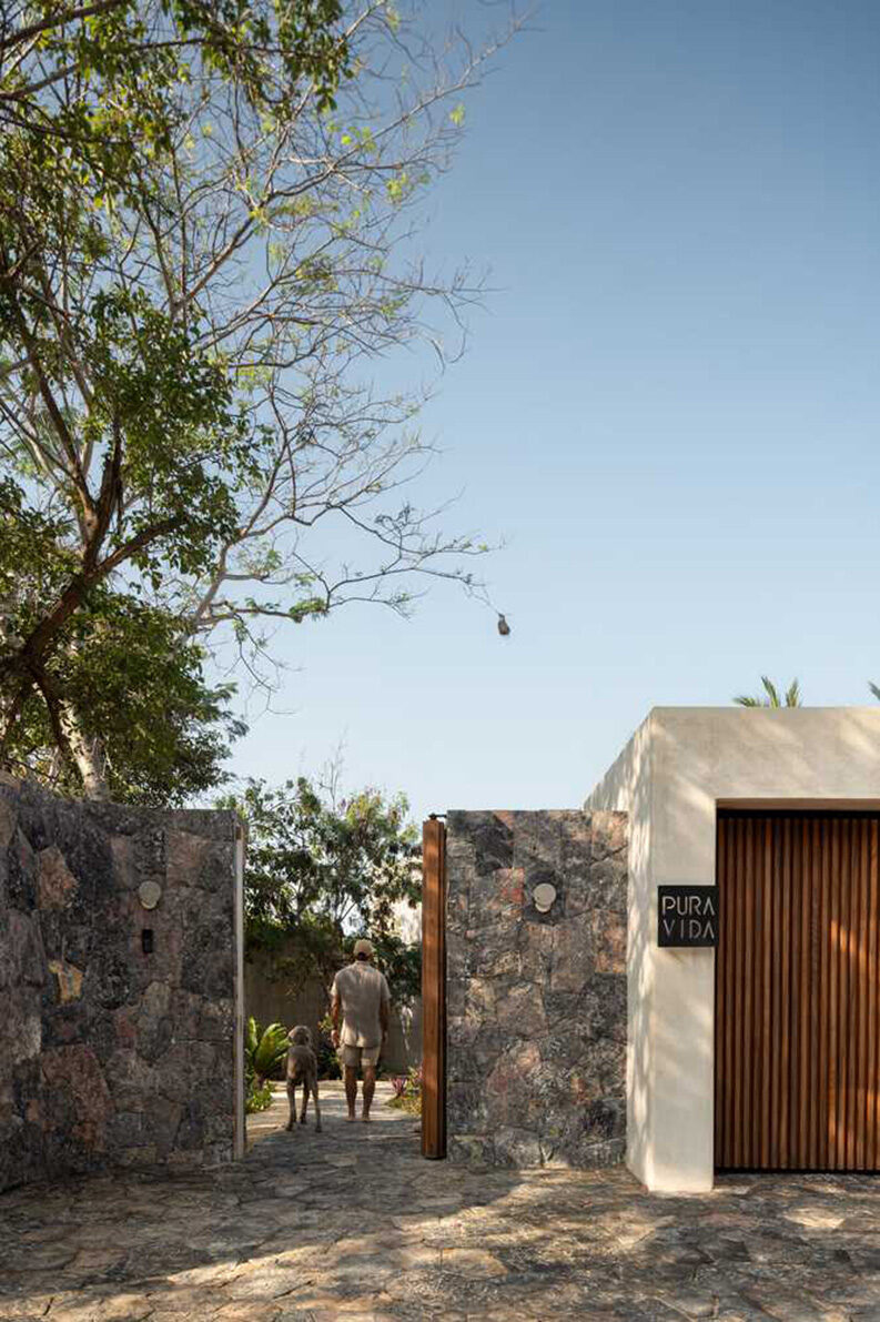 Casa Pura Vida by Zozaya Arquitectos
