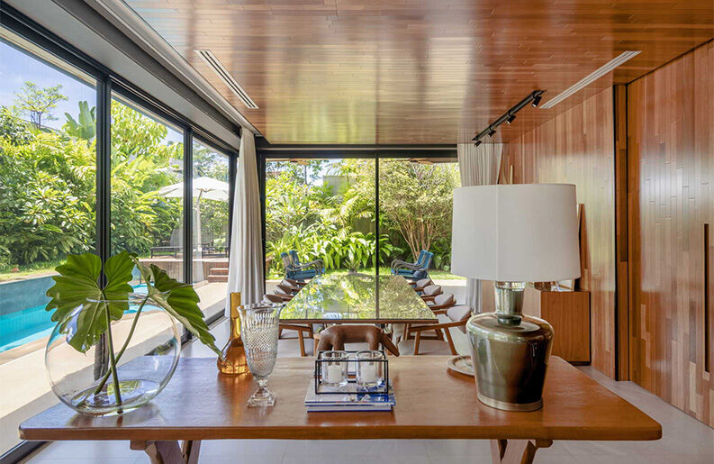 Casa Q by Biselli Katchborian Arquitetos Associados