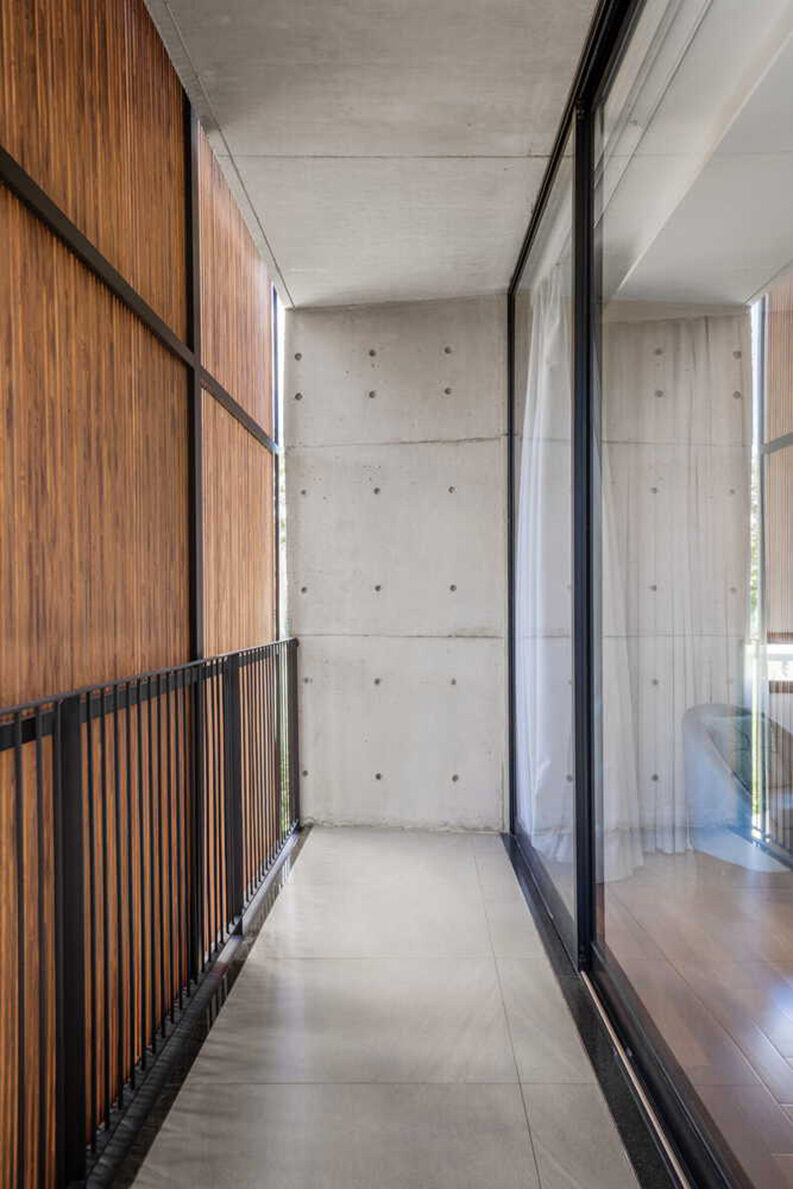 Casa Q by Biselli Katchborian Arquitetos Associados