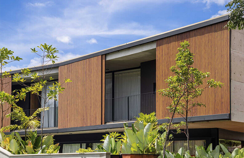 Casa Q by Biselli Katchborian Arquitetos Associados