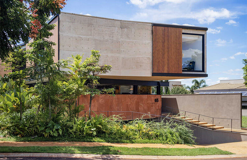 Casa Q by Biselli Katchborian Arquitetos Associados