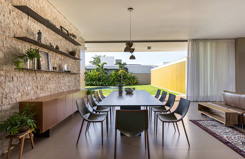 Casa Refugio by Elisa Porto Arquitetura