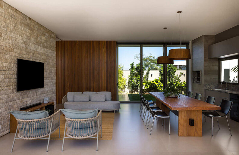 Casa Refugio by Elisa Porto Arquitetura