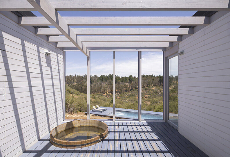 Casa SI by Iragüen Viñuela Arquitectos