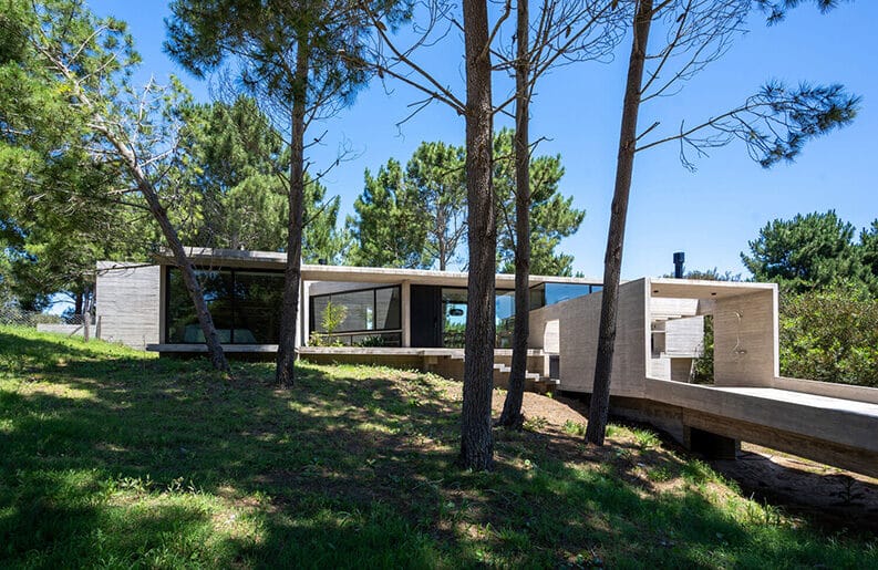 Casa Senderos by Besonias Almeida Arquitectos