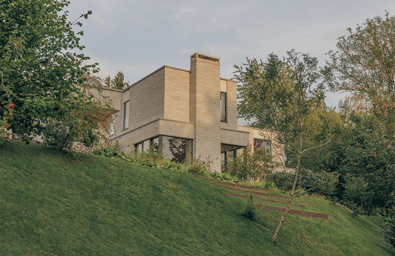Casa Skylark by House of EM