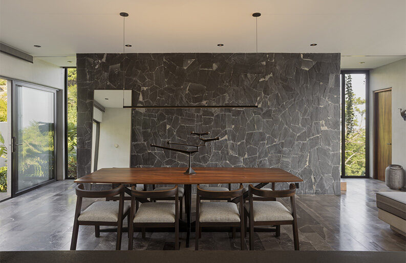 Casa Sombras by Seiro Arquitectos