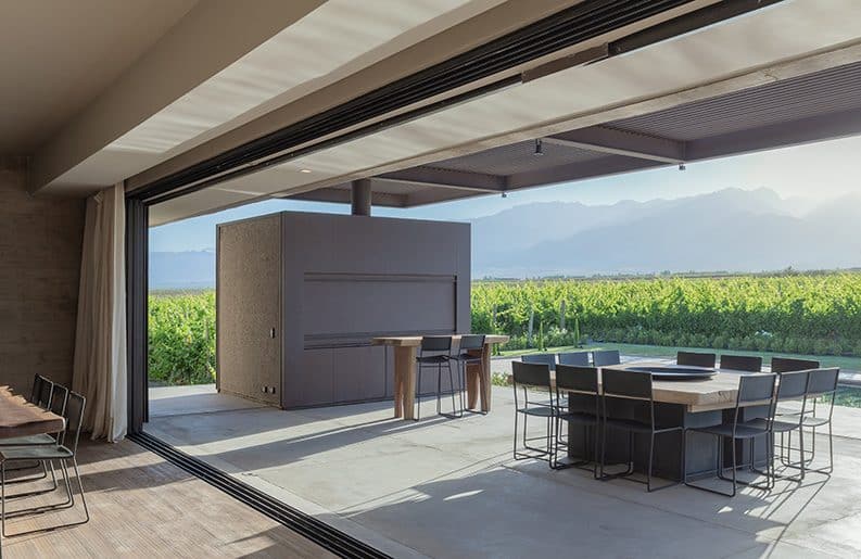 Casa Strazik by González Olsina & Vega Arquitectos