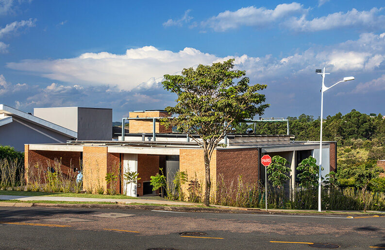 Casa TG by Obra Arquitetos