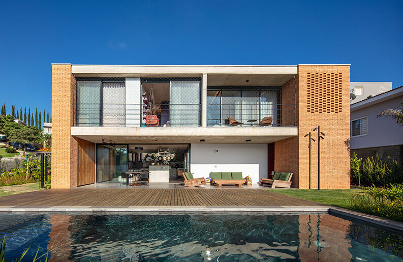 Casa TG by Obra Arquitetos