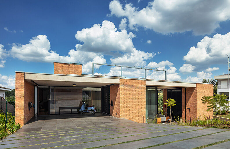 Casa TG by Obra Arquitetos