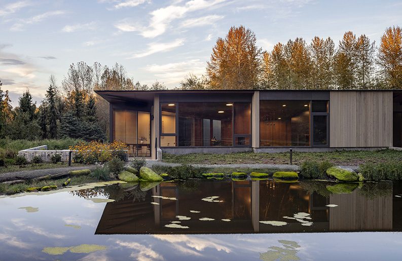 Casa Taller French Creek by Wittman Estes