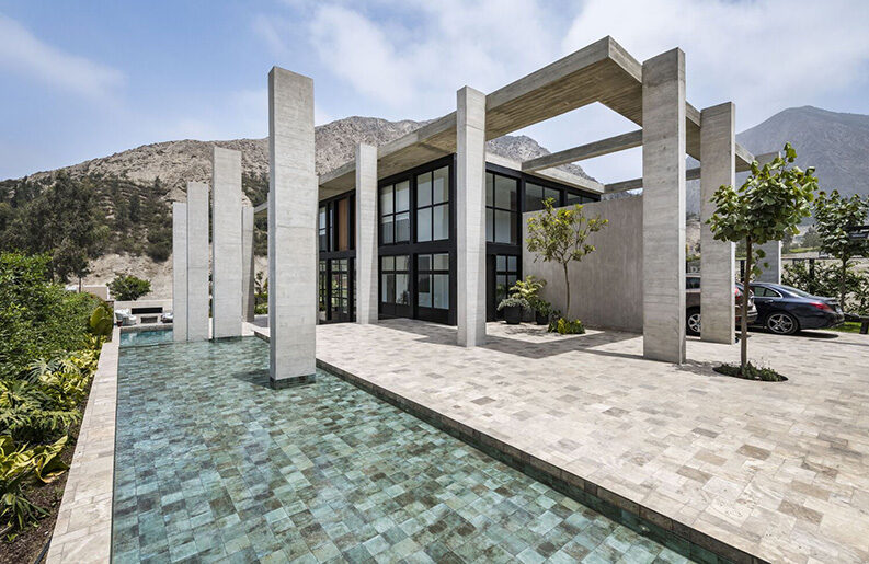 Casa Tejona by Martín Dulanto Arquitecto