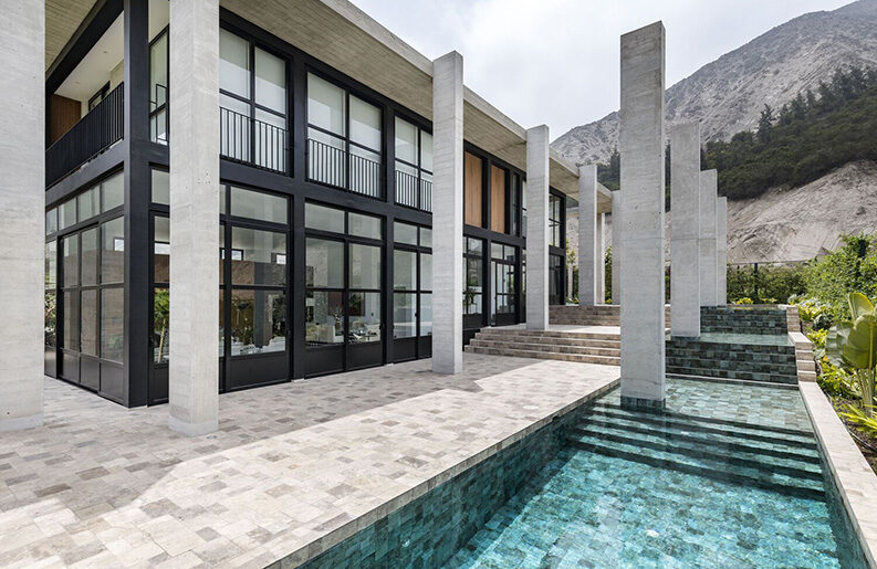 Casa Tejona by Martín Dulanto Arquitecto