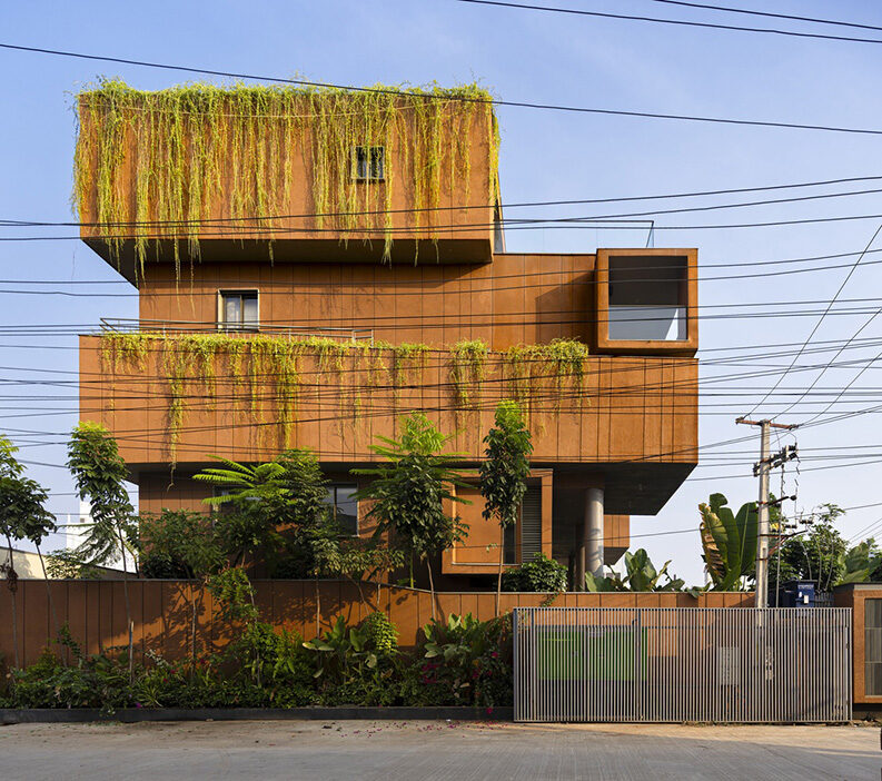 Casa T(errakota) by Spacefiction Studio