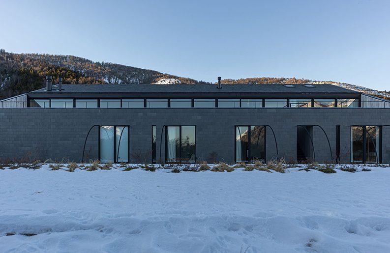 Casa UAN by Alric Galindez Arquitectos