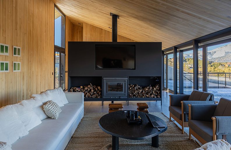 Casa UAN by Alric Galindez Arquitectos