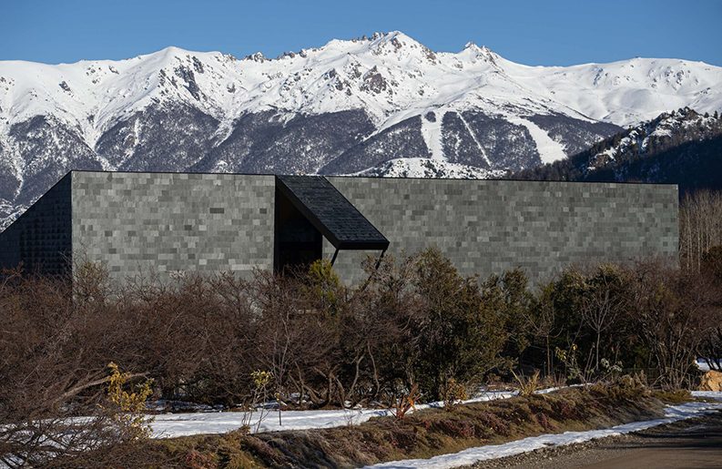 Casa UAN by Alric Galindez Arquitectos