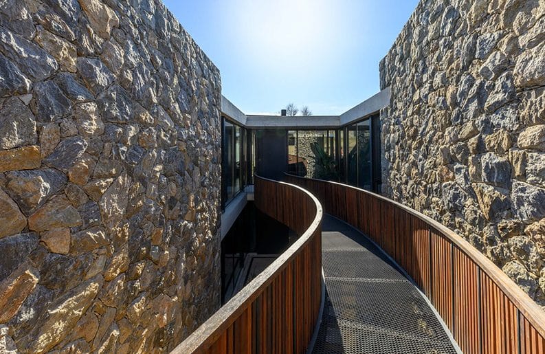 Casa Unpuente by Paolini Arquitectos