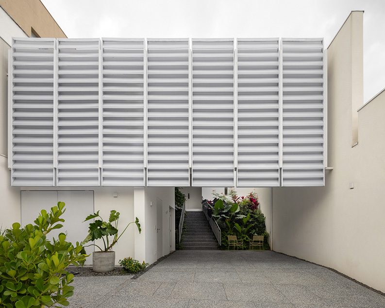 Casa Yano by Peninsula Arquitetura, Sanpo Arquitetura