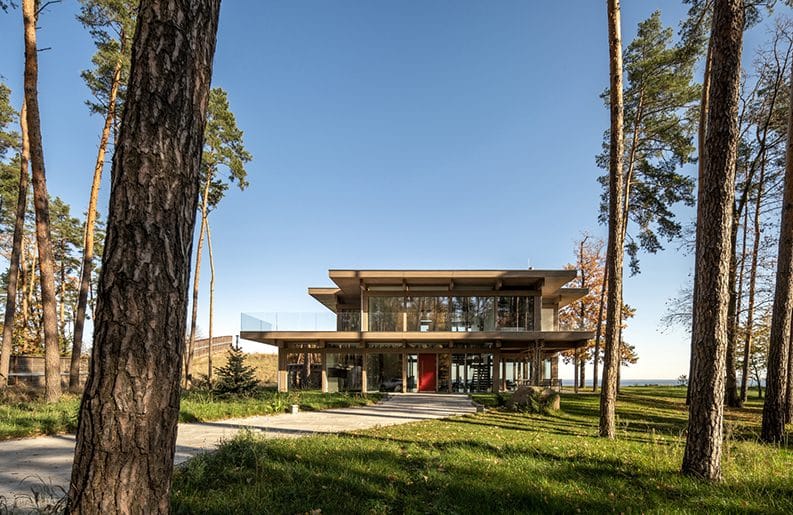 Casa bosque by Karlikova Architects