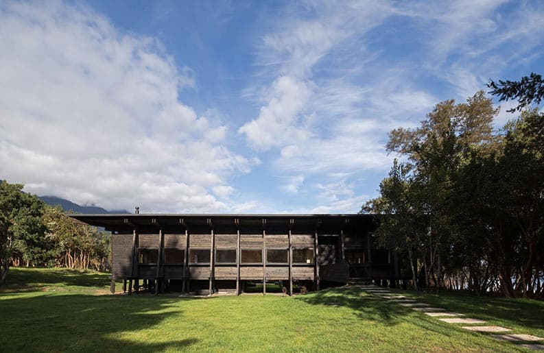 Casa con Patio, Catalina Poblete, Guillermo Hevia García, Nicolás Saieh