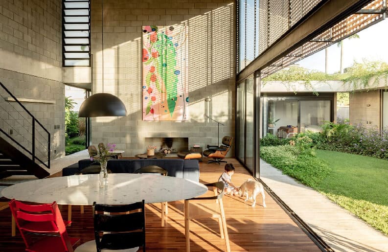 Casa con patio para dos niños, Shieh Arquitetos Associados, Leonardo Shieh 