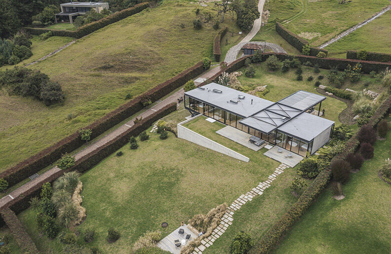 Casa de Acero by Alto Arquitectura