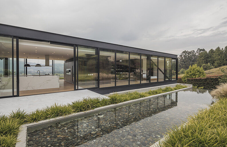 Casa de Acero by Alto Arquitectura