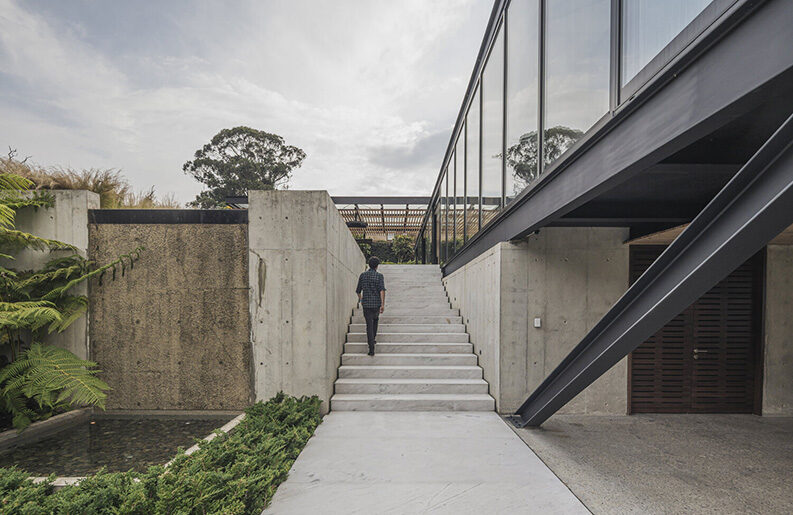 Casa de Acero by Alto Arquitectura