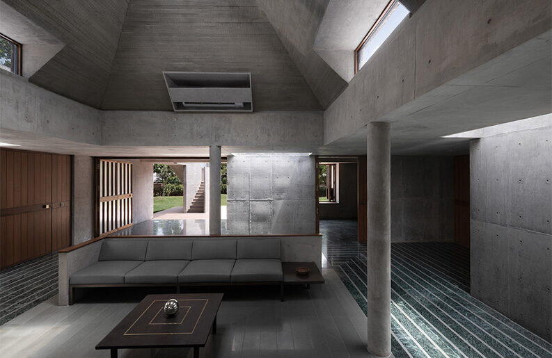 Casa de Campo Monástica by ROOMOOR