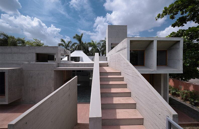 Casa de Campo Monástica by ROOMOOR