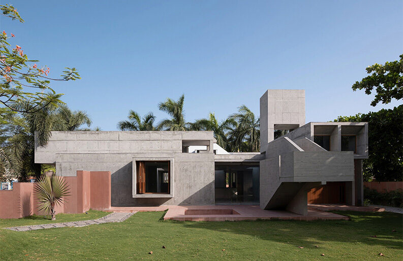 Casa de Campo Monástica by ROOMOOR