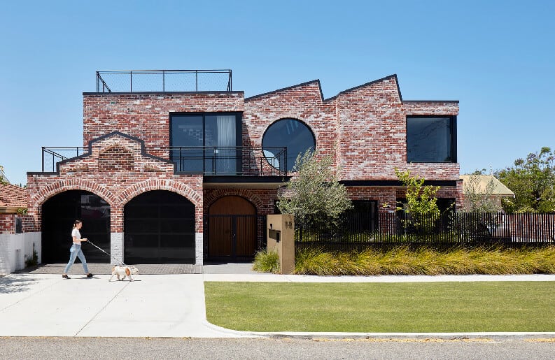 Casa de Ladrillo, State of Kin, Jack Lovel